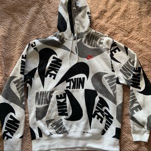 Nike All Over Print Hoodie ✔️